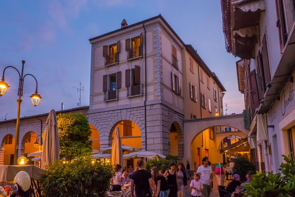 Venice Bridge House Desenzano Apartment Desenzano del Garda Exterior photo